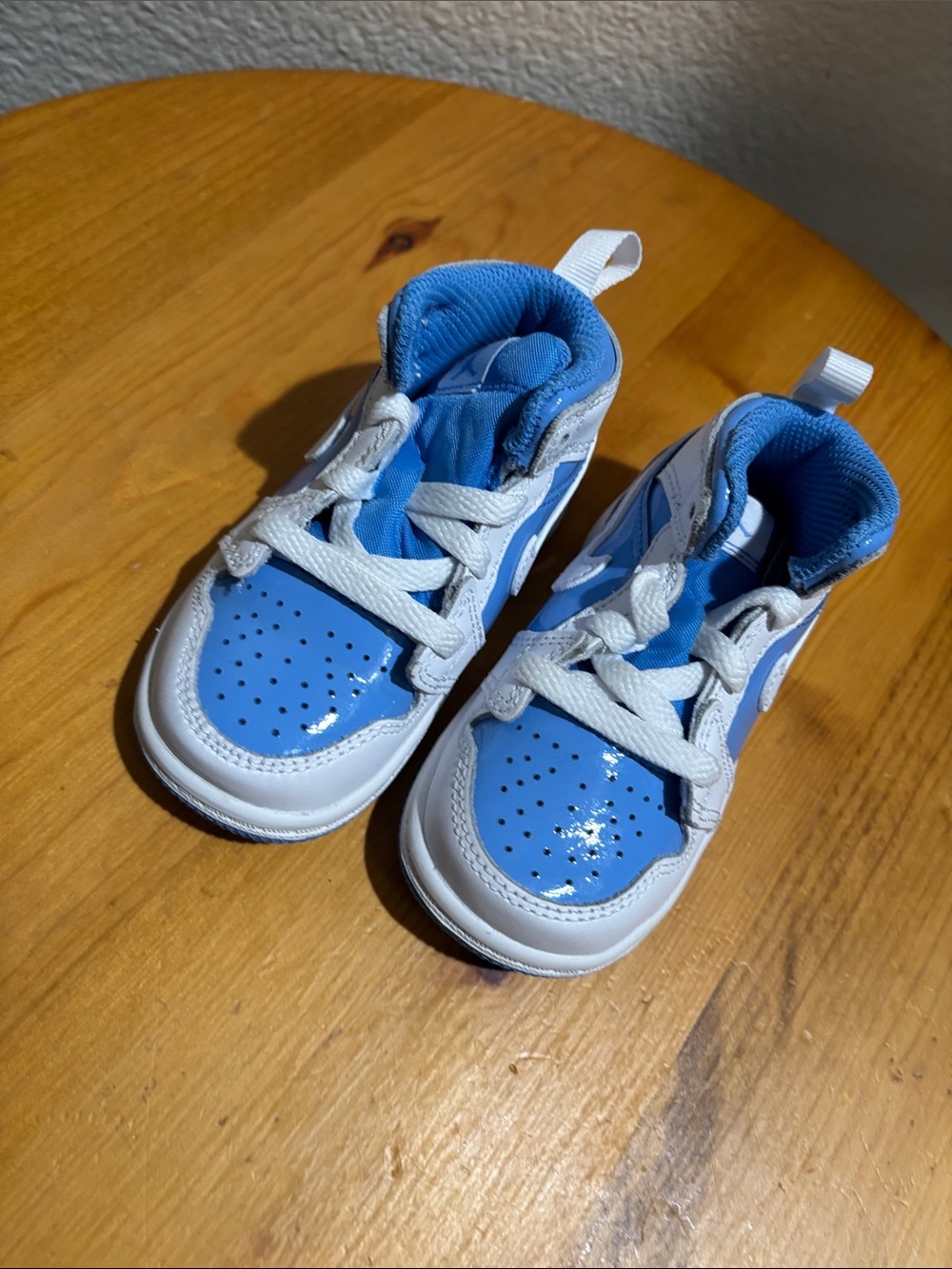 Nike Kids Blue and White Athletic Sneakers 5C